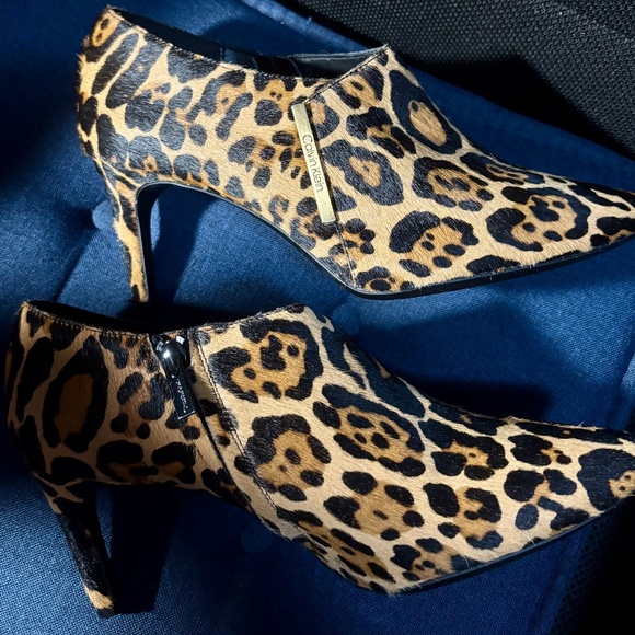 Calvin Klein Ankle boots - Picture 2 of 9